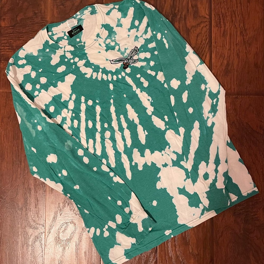 Philadelphia Eagles "Love Birds" long sleeve